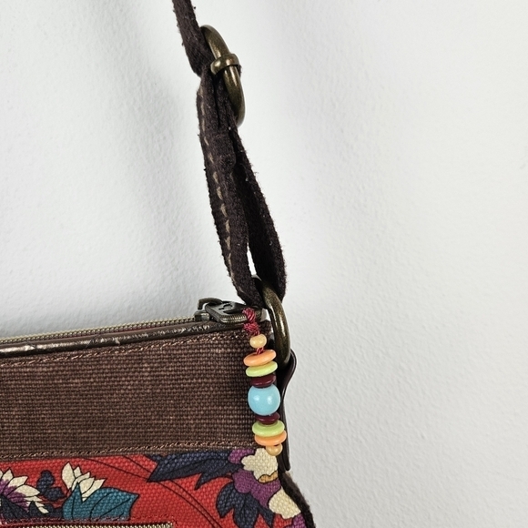 Sakroots Artist Circle Flat Crossbody, Floral Butterfly - Picture 7 of 11